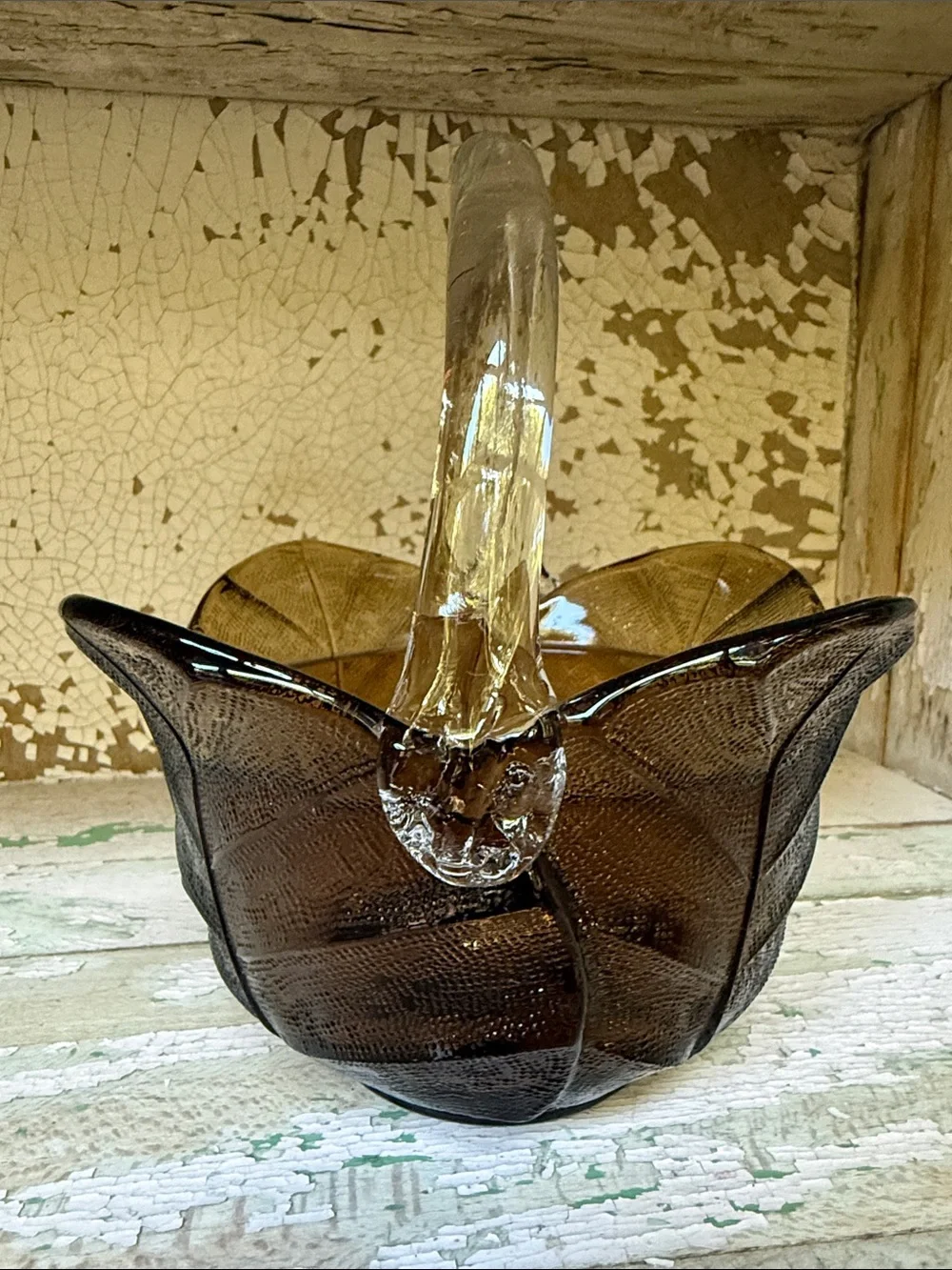 🍂 Vintage 1960s Viking Glass Cabbage Leaf Basket Handmade Brown Smoke